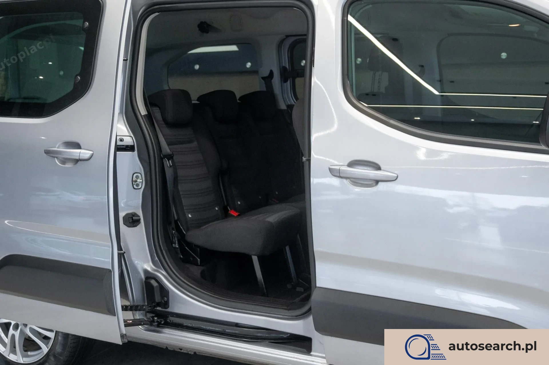 Opel Combo Life 1.2 Turbo - zdjęcie 35